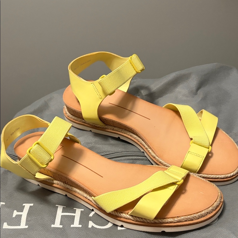Dolce Vita Vanna Stretch Sandals